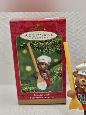 Hallmark Keepsake Kiss The Cook 2001 Brown Bear Christmas Ornament Cooking spoon